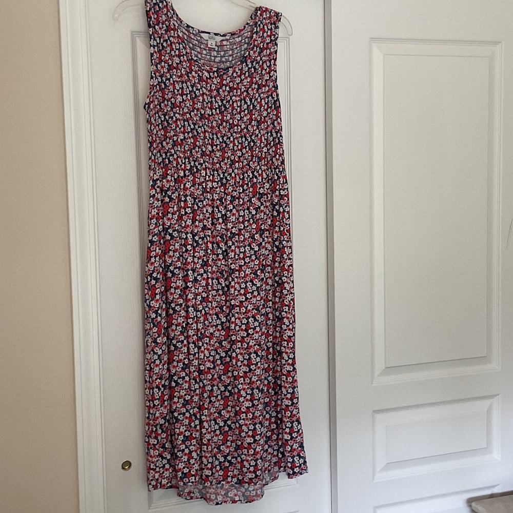 Floral sleeveless dress